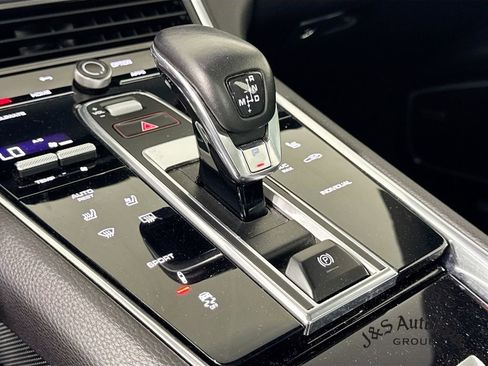Used 2021 Porsche Panamera 4 AWD/4WD image 22