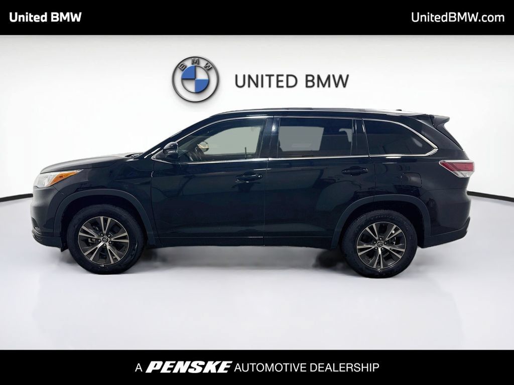 Used 2016 Toyota Highlander XLE FWD image 8