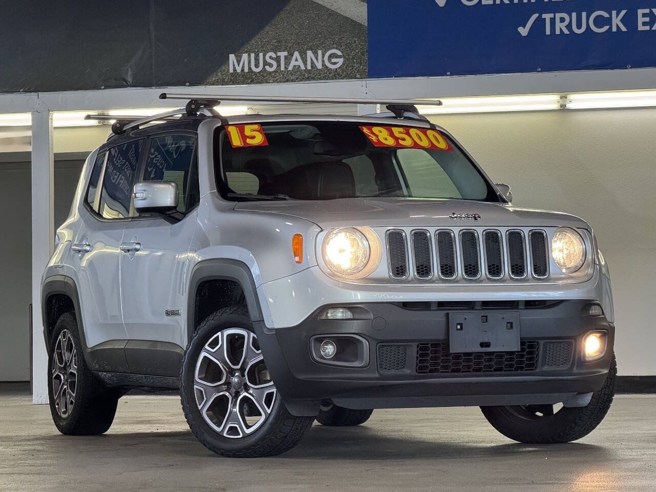 Used 2015 Jeep Renegade Limited w/ Safety & Security Group I AWD/4WD image 1