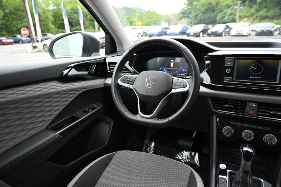 Used 2024 Volkswagen Taos S FWD image 10