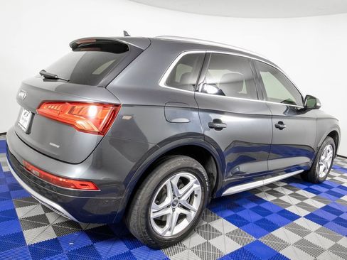 Used 2019 Audi Q5 2.0T Premium Plus w/ Premium Plus Package image 3