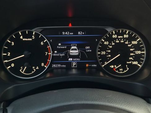 Used 2023 Nissan Altima 2.5 SV AWD/4WD image 13