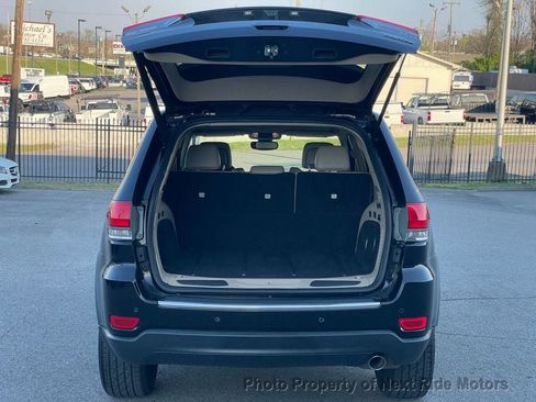Used 2017 Jeep Grand Cherokee Limited w/ Luxury Group II image 24