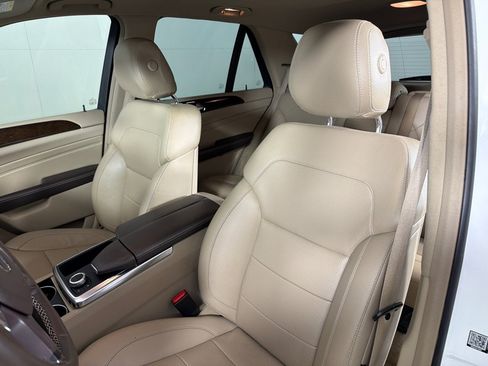 Used 2015 Mercedes-Benz ML 350 4MATIC w/ Premium 1 Package image 10