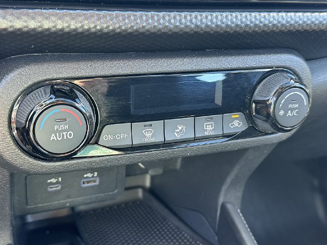Used 2022 Nissan Kicks SV FWD image 32