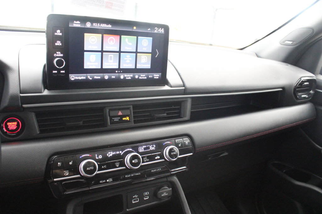 Used 2025 Honda Pilot Black Edition image 29