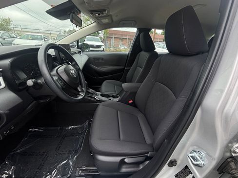 Used 2025 Toyota Corolla LE FWD image 26