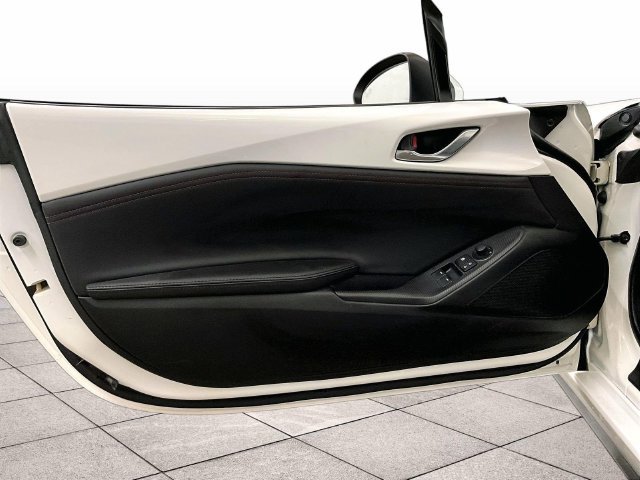 Used 2016 MAZDA MX-5 Miata Grand Touring RWD image 22