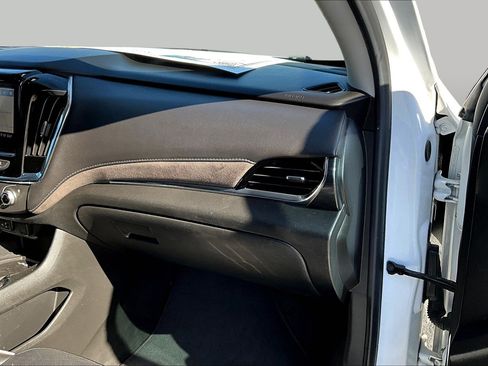 Used 2020 Chevrolet Traverse High Country AWD/4WD image 15