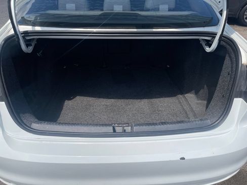 Used 2016 Volkswagen Jetta SEL w/ Lighting Package FWD image 16