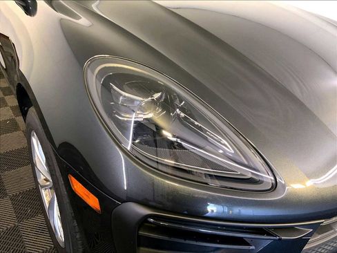 Certified 2026 Porsche Macan AWD/4WD image 12