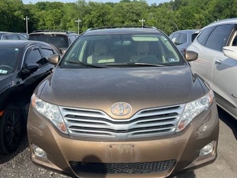 Used 2011 Toyota Venza AWD w/ Comfort Pkg image 1