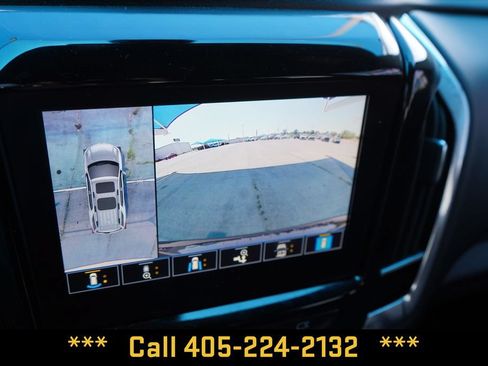 Used 2023 Chevrolet Traverse Premier AWD/4WD image 38