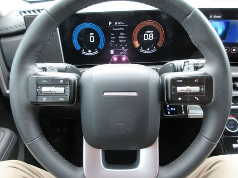 Used 2025 Hyundai Santa Fe SEL FWD image 23