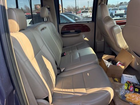 Used 2006 Ford F250 Lariat image 9