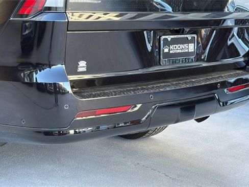 New 2025 Lincoln Navigator Reserve w/ Jet Appearance Package image 4