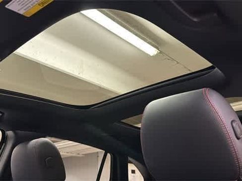 Certified 2025 Mercedes-Benz GLA 250 4MATIC image 25