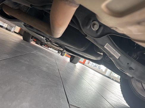 Used 2019 Volkswagen Tiguan SE image 43