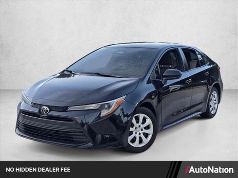Used 2024 Toyota Corolla LE FWD image 1