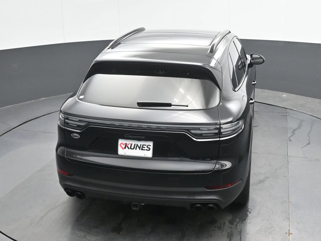 Used 2023 Porsche Cayenne AWD/4WD image 31