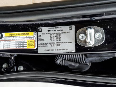 Used 2023 Cadillac Escalade ESV Premium Luxury image 53