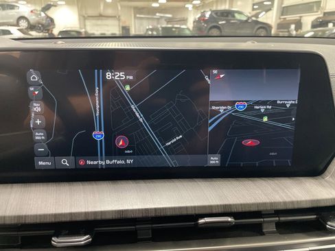 Used 2024 Kia Telluride EX w/ EX Captain's Chair Package image 10