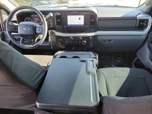 Certified 2025 Ford F450 XLT w/ 360-Degree Camera Package image 18