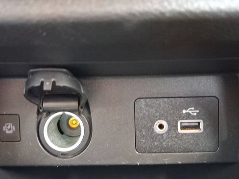 Certified 2024 Nissan Versa SV FWD image 6