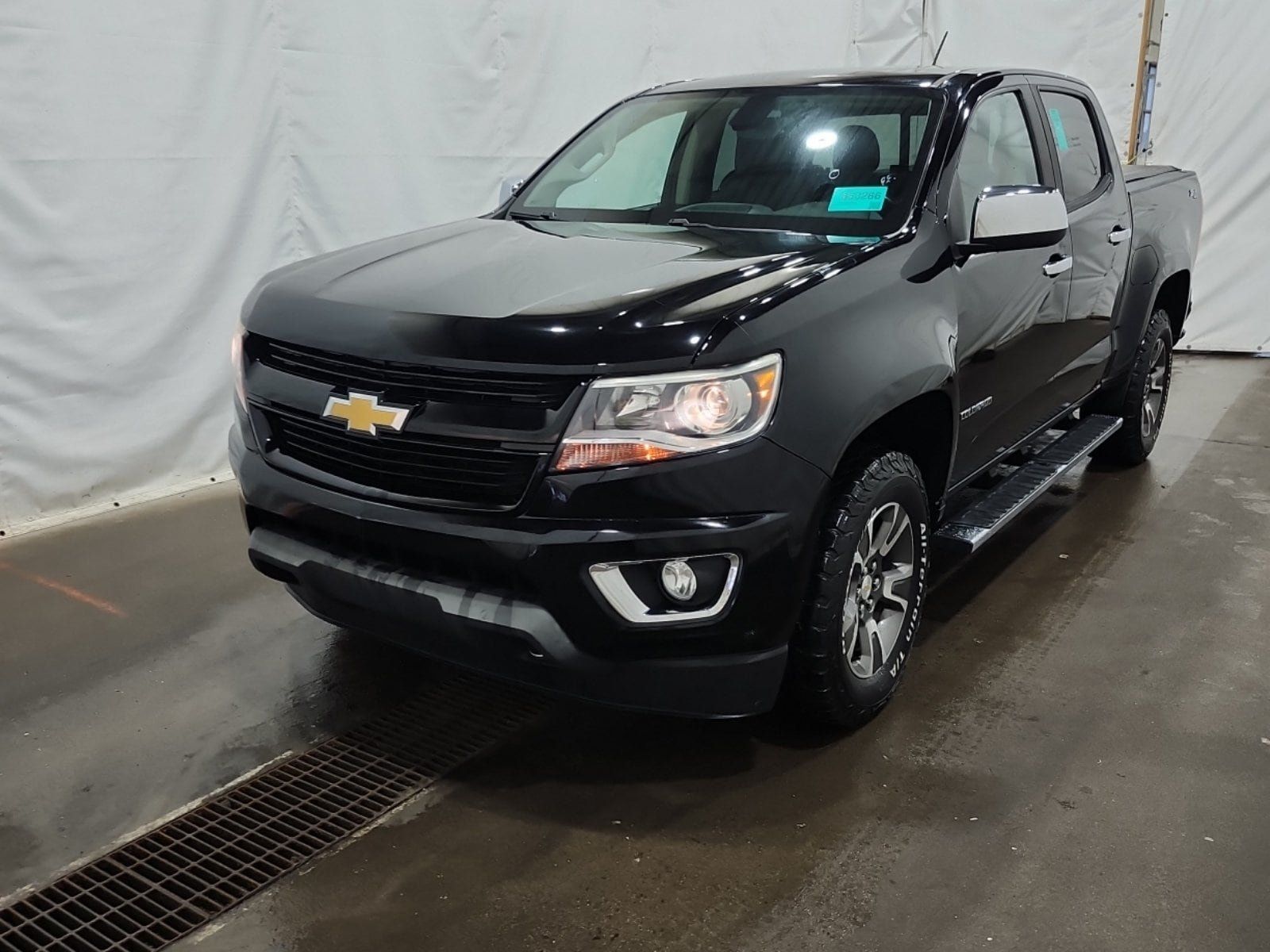 Used 2017 Chevrolet Colorado Z71 AWD/4WD image 1