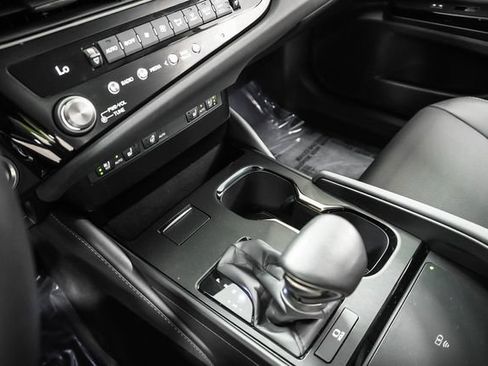 Certified 2025 Lexus ES 350 w/ Premium Package FWD image 17