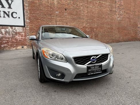 Used 2012 Volvo C30 FWD image 2