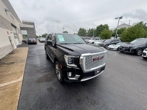 Used 2021 GMC Yukon Denali w/ Denali Premium Package AWD/4WD image 1
