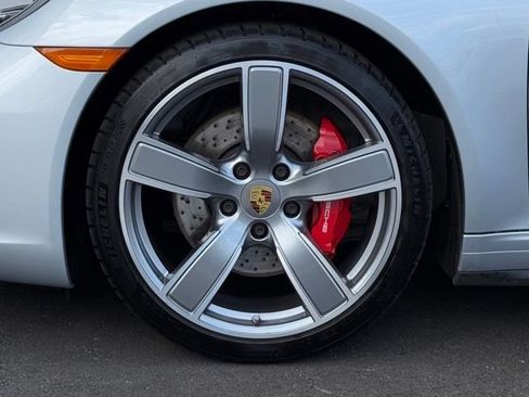 Used 2018 Porsche 911 Carrera 4S AWD/4WD image 11
