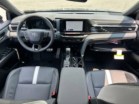 Used 2026 Toyota Camry SE w/ Convenience Package FWD image 31