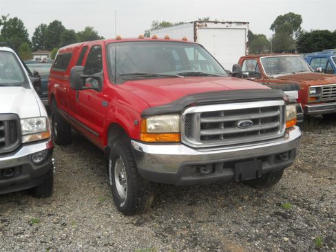 Used 1999 Ford F250 XLT image 3