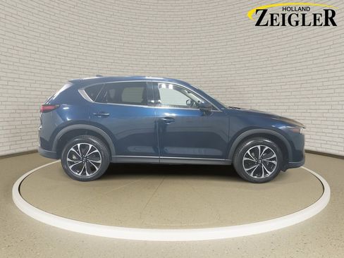 Used 2022 MAZDA CX-5 AWD 2.5 S w/ Premium Package image 4