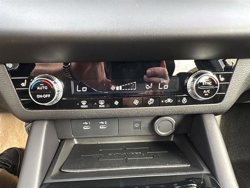 New 2026 Mitsubishi Outlander SE image 24