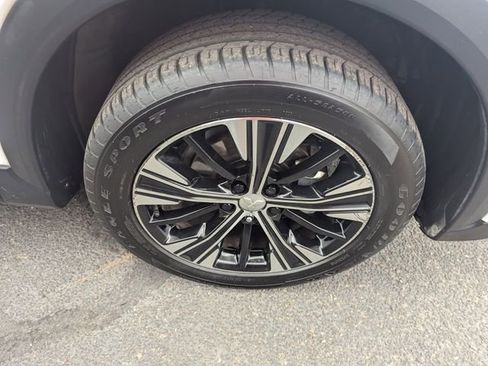 Used 2018 Mitsubishi Eclipse Cross LE image 8