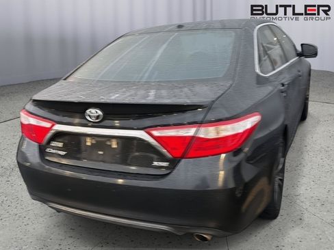 Used 2016 Toyota Camry XSE FWD image 10