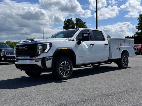 New 2026 GMC Sierra 3500 Pro w/ Convenience Package AWD/4WD image 2