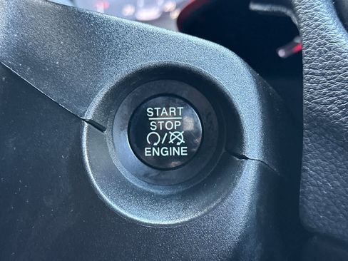 Used 2018 Jeep Compass Trailhawk w/ Cold Weather Group AWD/4WD image 24