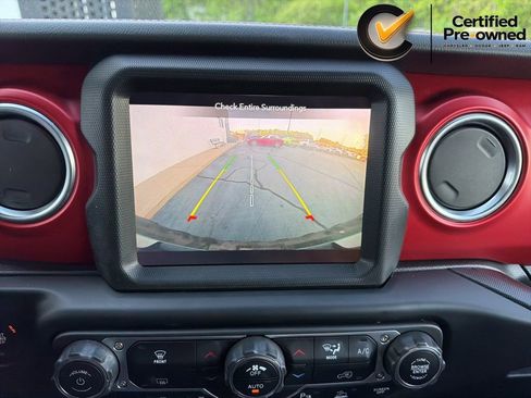 Used 2022 Jeep Wrangler Unlimited Rubicon w/ LED Lighting Group AWD/4WD image 93