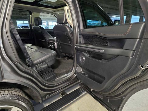 Used 2020 Ford Expedition Platinum image 31