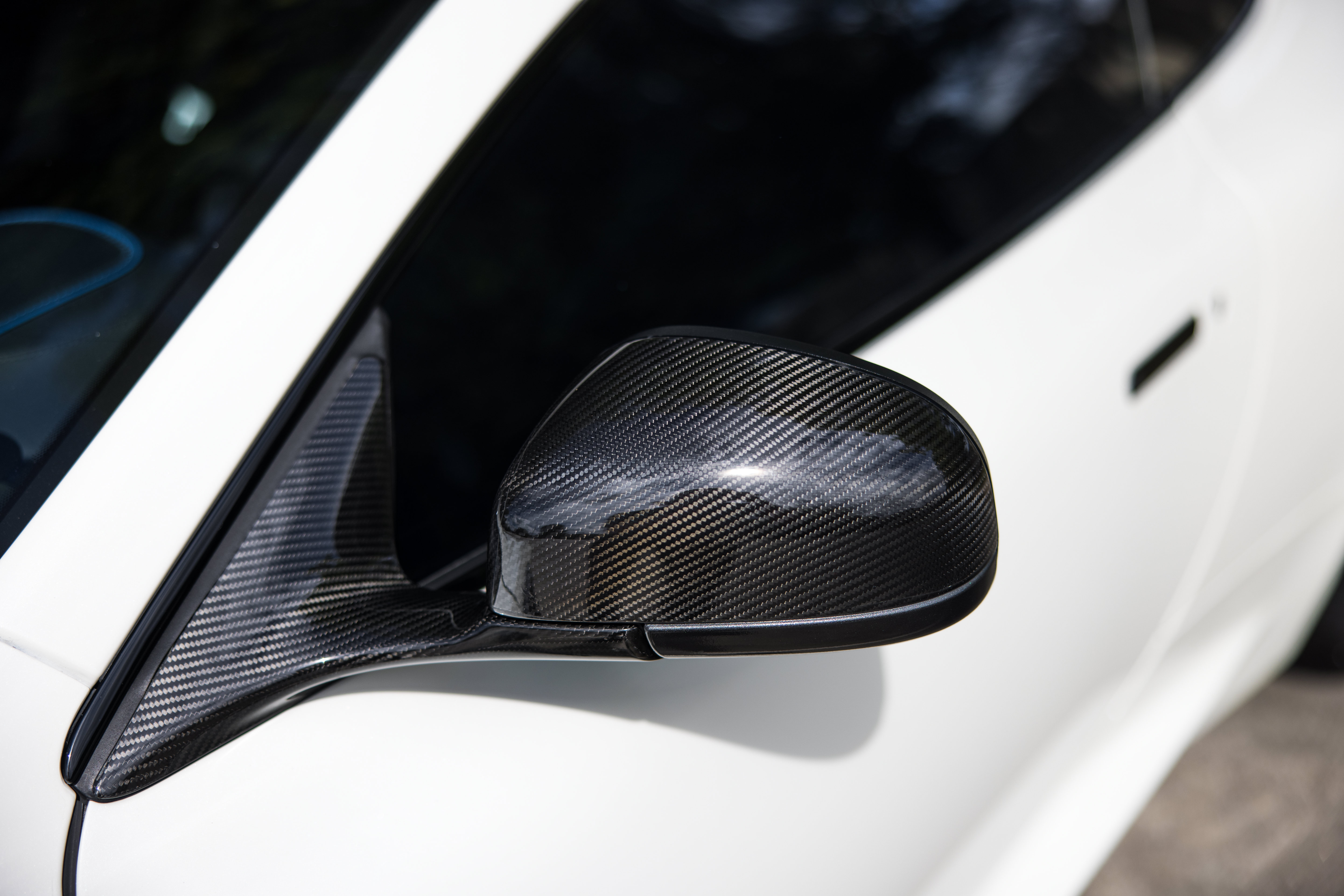 Used 2016 Aston Martin DB9 GT RWD image 6