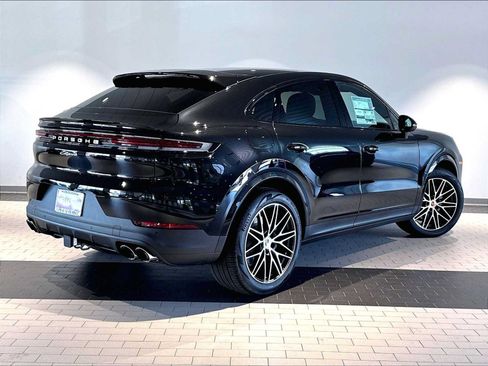 New 2026 Porsche Cayenne Coupe AWD/4WD image 7