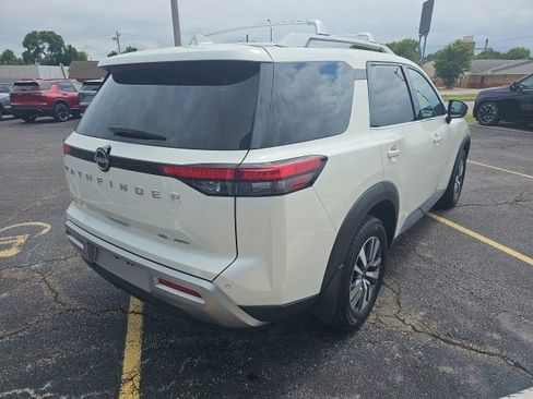 Used 2023 Nissan Pathfinder SL image 7
