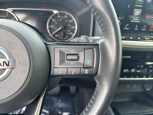 Certified 2021 Nissan Rogue SL w/ Premium Package image 16