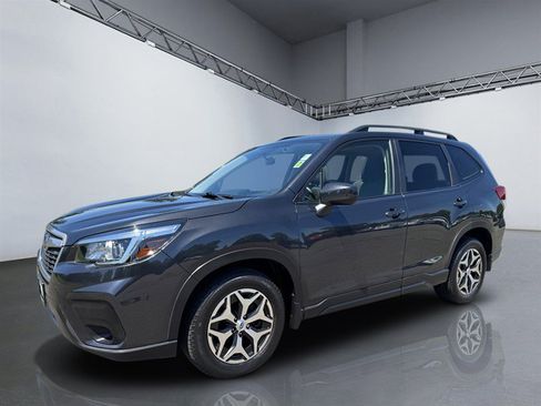 Used 2019 Subaru Forester Premium AWD/4WD image 11