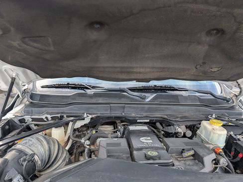 Used 2022 RAM 5500 Tradesman w/ Safety Group image 31