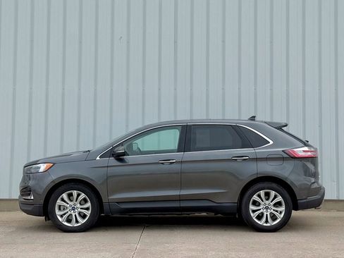 Used 2020 Ford Edge Titanium w/ Equipment Group 301A AWD/4WD image 3